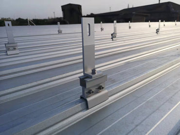 Sistema de montaje de techo solar con junta alzada 2.6MW, Tailandia